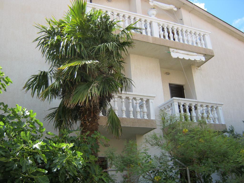 Apartments Nestor ตรีบูนย์ ภายนอก รูปภาพ