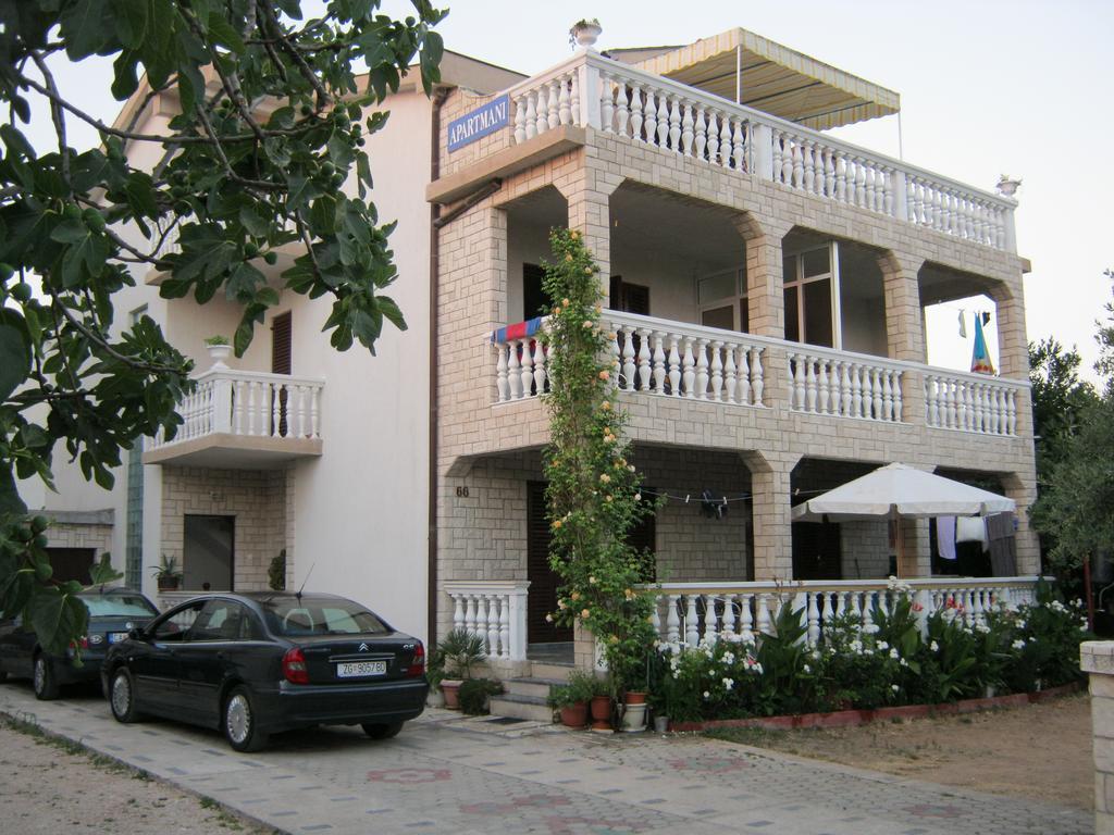 Apartments Nestor ตรีบูนย์ ภายนอก รูปภาพ