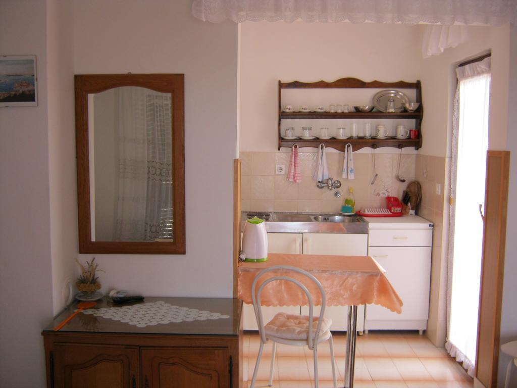 Apartments Nestor ตรีบูนย์ ภายนอก รูปภาพ