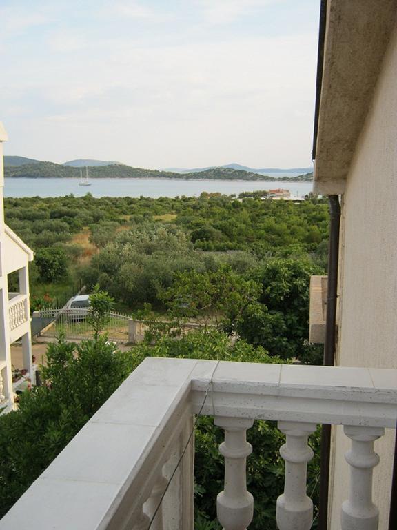 Apartments Nestor ตรีบูนย์ ภายนอก รูปภาพ
