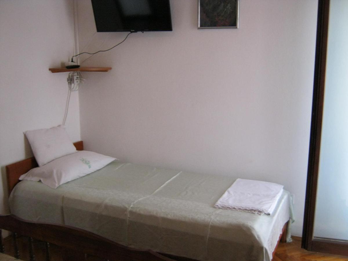 Apartments Nestor ตรีบูนย์ ภายนอก รูปภาพ
